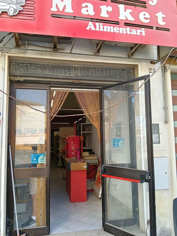 locale commerciale in vendita a Galatina