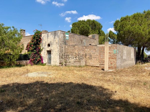 casa indipendente in vendita a Galatina in zona Santa Barbara
