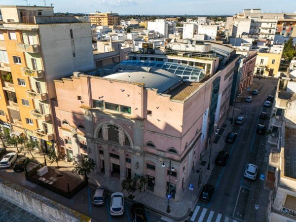 negozio in vendita a Galatina