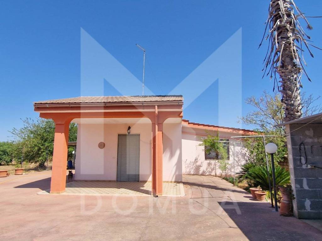 casa indipendente in vendita a Galatina in zona Santa Barbara