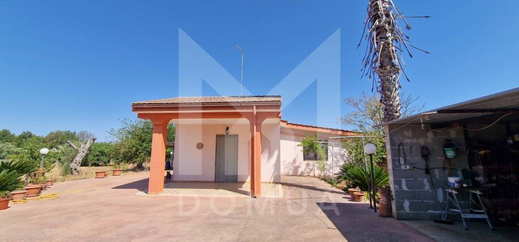 casa indipendente in vendita a Galatina in zona Santa Barbara