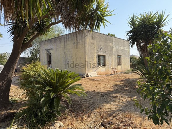 casa indipendente in vendita a Galatina in zona Santa Barbara