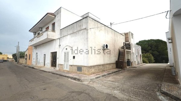 casa indipendente in vendita a Galatina in zona Collemeto