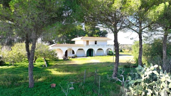 casa indipendente in vendita a Galatina in zona Santa Barbara