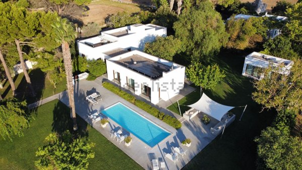 casa indipendente in vendita a Galatina in zona Santa Barbara