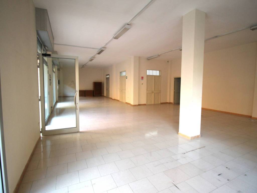 negozio in vendita a Galatone