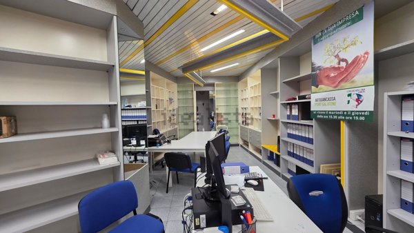 locale commerciale in vendita a Galatone