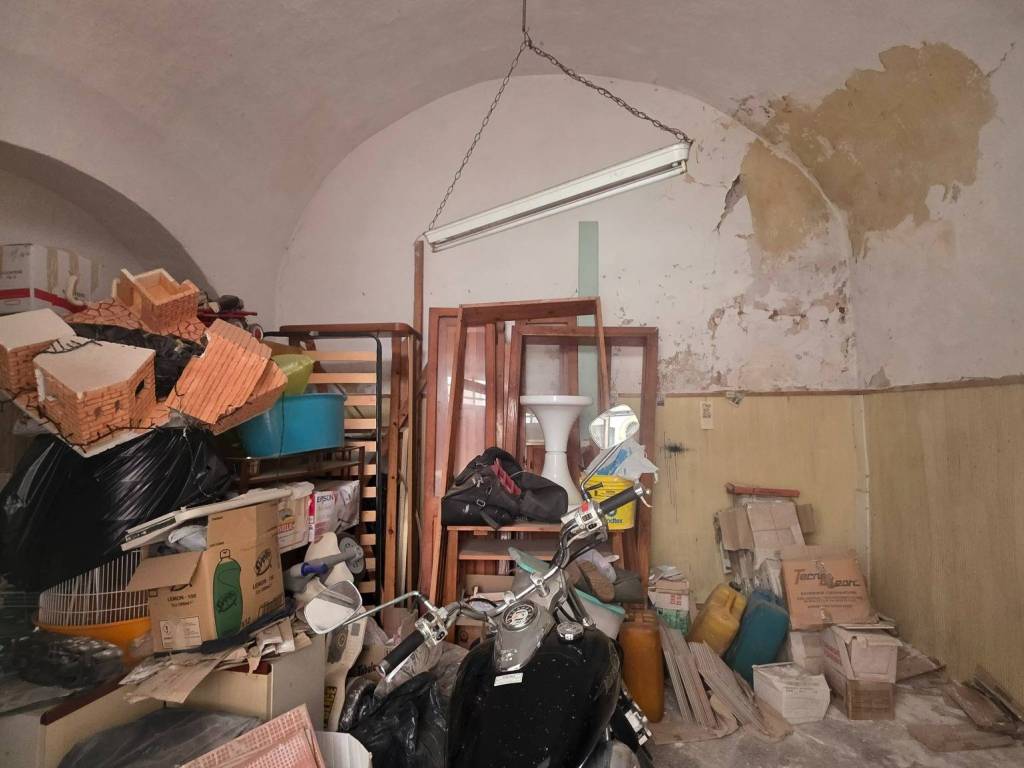 locale commerciale in vendita a Galatone