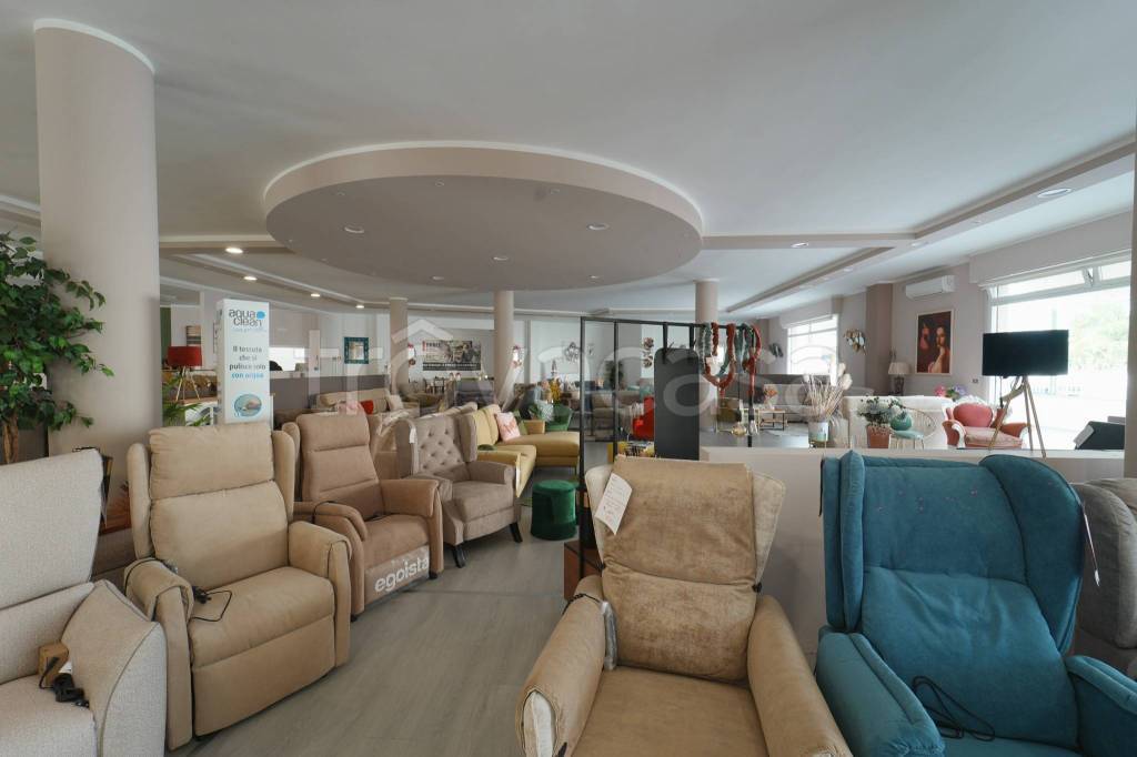 negozio in vendita a Galatone