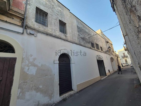 locale commerciale in vendita a Galatone