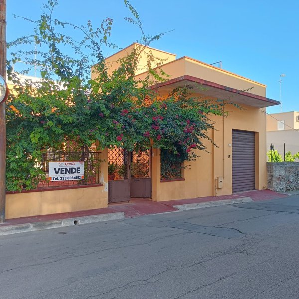 casa indipendente in vendita a Galatone