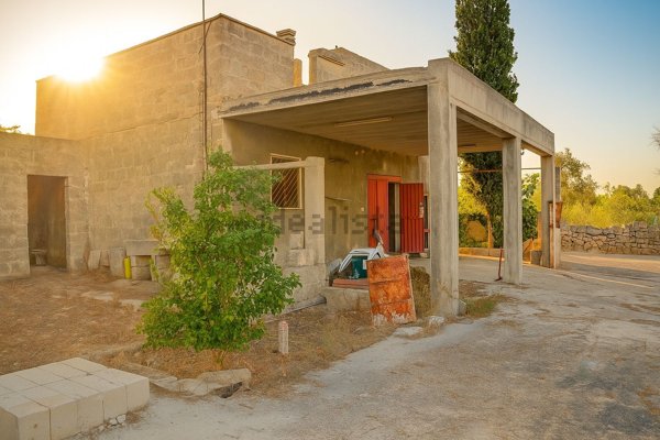 casa indipendente in vendita a Galatone