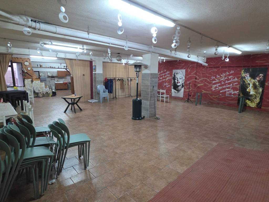 locale commerciale in vendita a Galatone