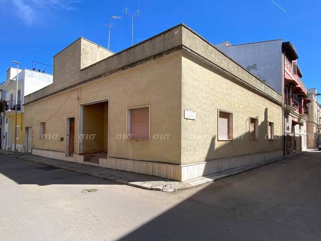 casa indipendente in vendita a Galatone