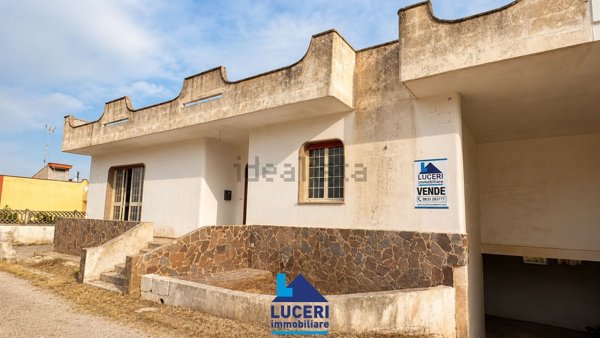 casa indipendente in vendita a Galatone