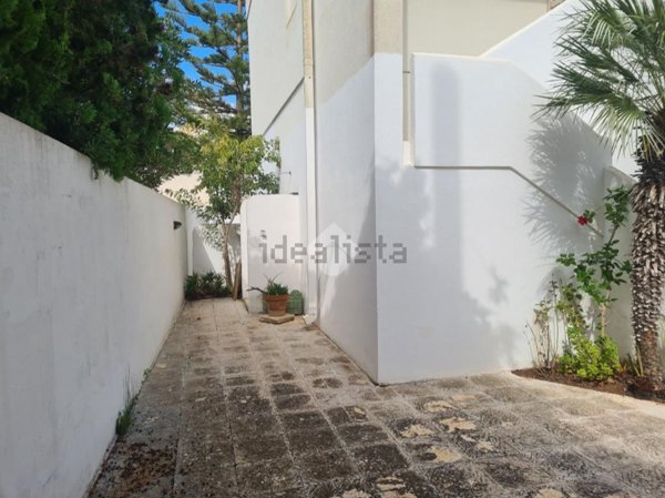 casa indipendente in vendita a Gallipoli in zona Baia Verde