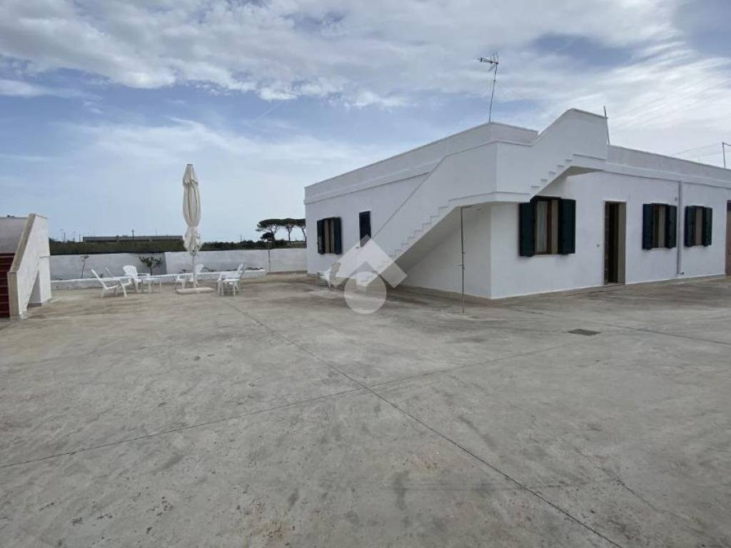 casa indipendente in vendita a Gallipoli in zona Baia Verde