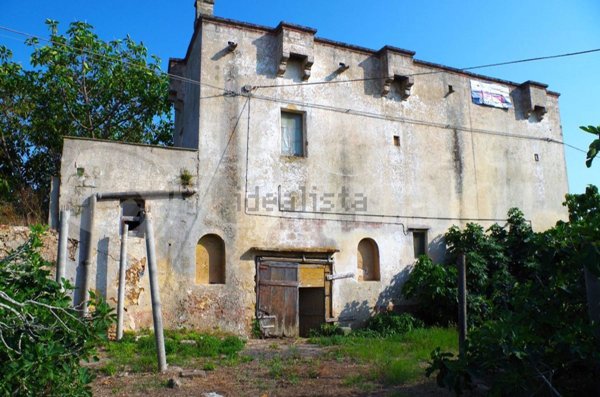 pentavano in vendita a Gallipoli in zona Rivabella
