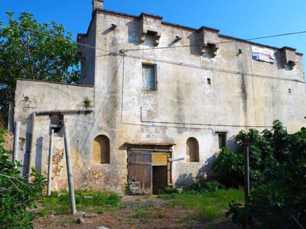pentavano in vendita a Gallipoli in zona Rivabella