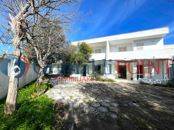 casa indipendente in vendita a Gallipoli in zona Baia Verde