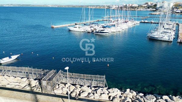 capannone in vendita a Gallipoli in zona Conchiglie