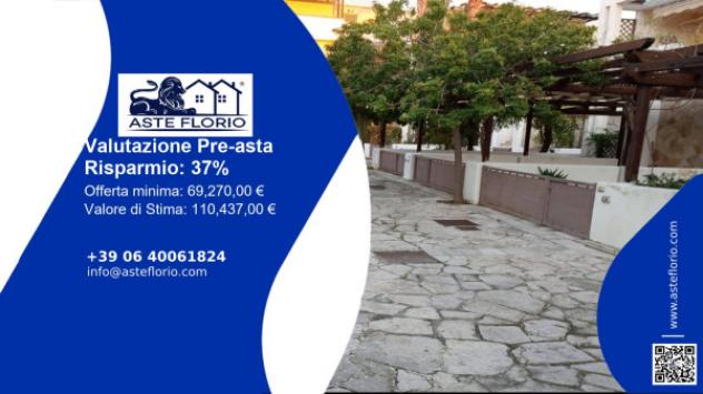 casa indipendente in vendita a Gallipoli in zona Baia Verde