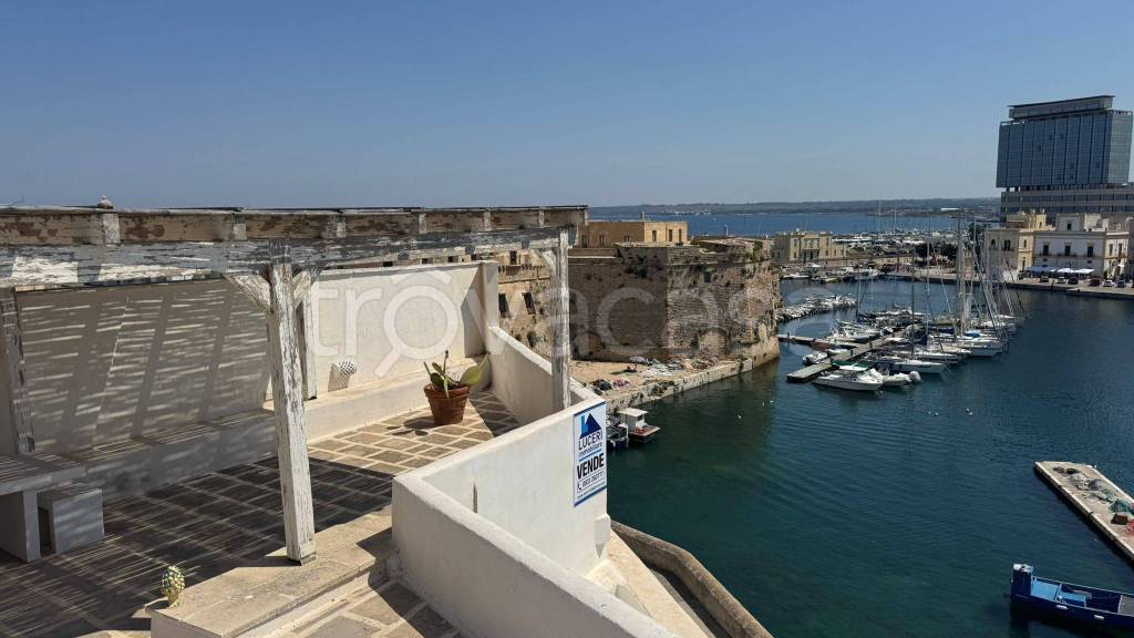 casa indipendente in vendita a Gallipoli in zona Baia Verde
