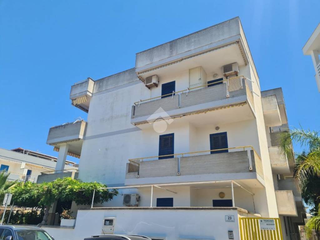 casa indipendente in vendita a Gallipoli in zona Baia Verde