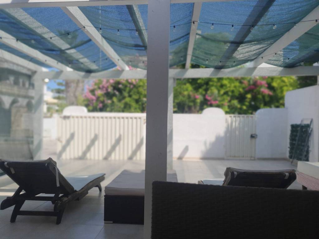 casa indipendente in vendita a Gallipoli in zona Baia Verde