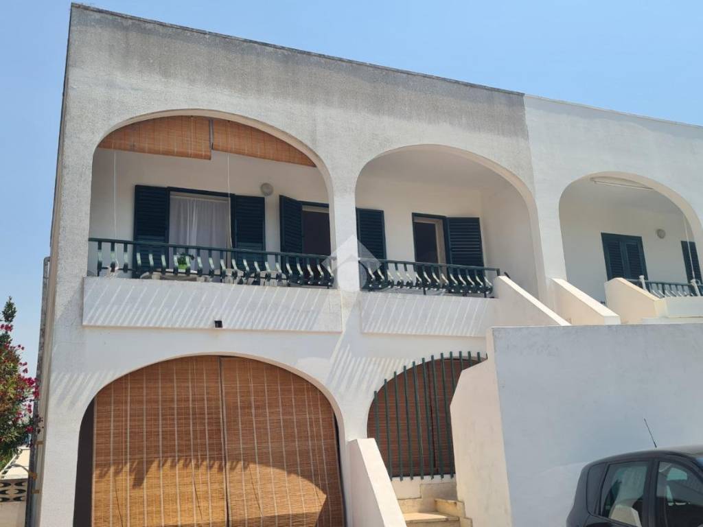 casa indipendente in vendita a Gallipoli in zona Baia Verde