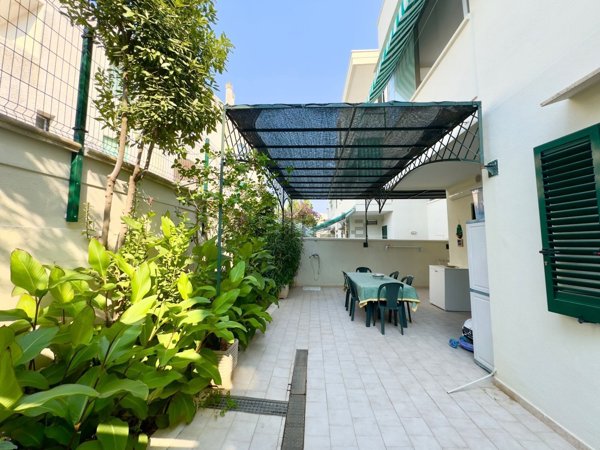 casa indipendente in vendita a Gallipoli in zona Baia Verde