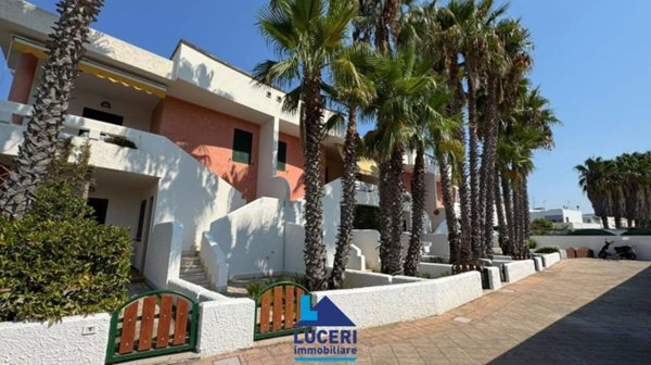 casa indipendente in vendita a Gallipoli in zona Baia Verde