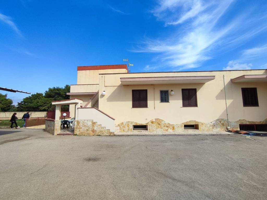 casa indipendente in vendita a Gallipoli in zona Rivabella