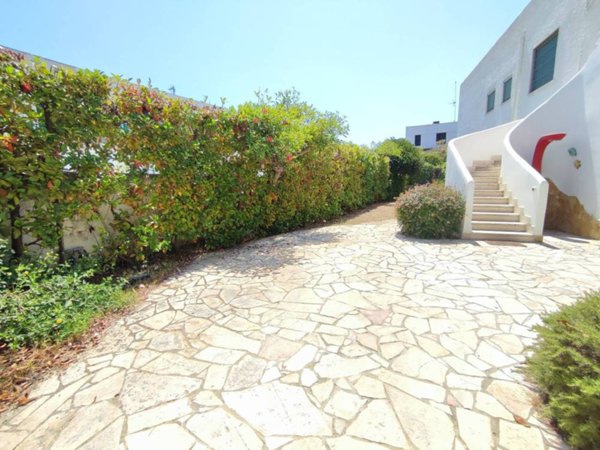 casa indipendente in vendita a Gallipoli in zona Baia Verde