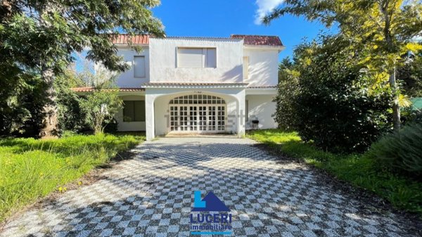 casa indipendente in vendita a Gallipoli in zona Baia Verde