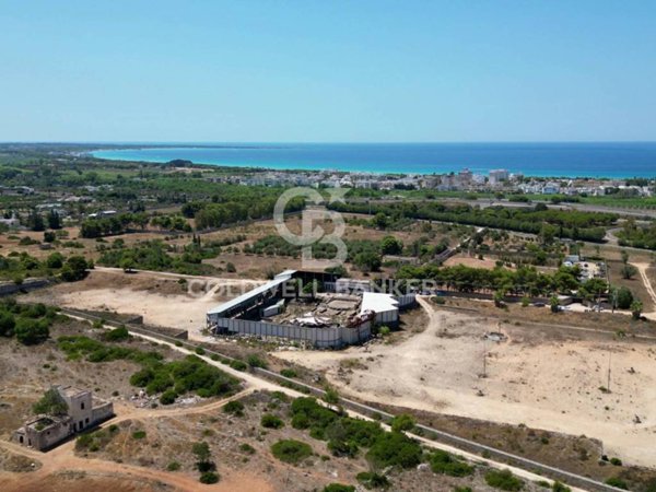 negozio in vendita a Gallipoli in zona Baia Verde