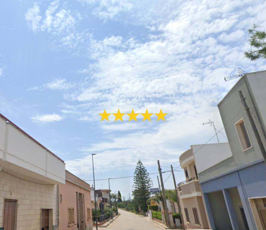 casa indipendente in vendita a Gallipoli in zona Baia Verde