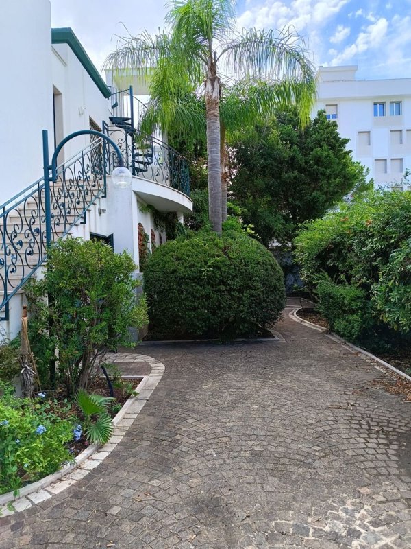 casa indipendente in vendita a Gallipoli in zona Baia Verde