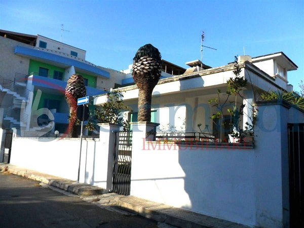 casa indipendente in vendita a Gallipoli in zona Baia Verde