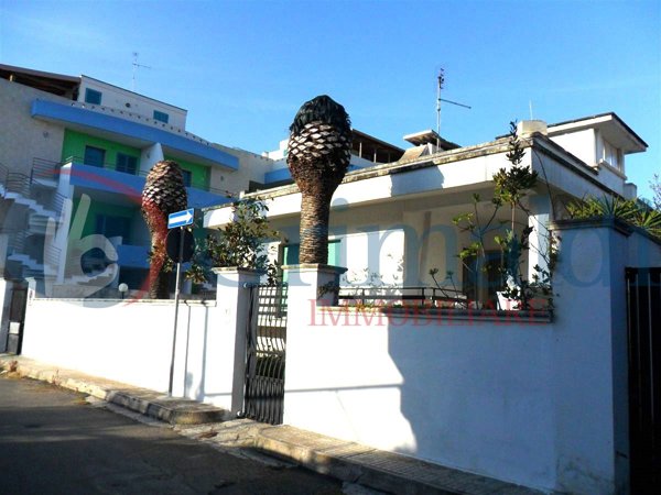casa indipendente in vendita a Gallipoli in zona Baia Verde