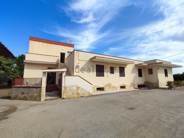 casa indipendente in vendita a Gallipoli in zona Rivabella