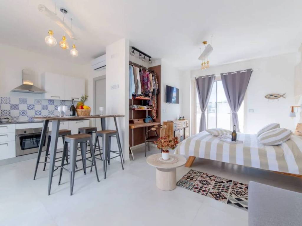 intera palazzina in vendita a Gallipoli in zona Baia Verde