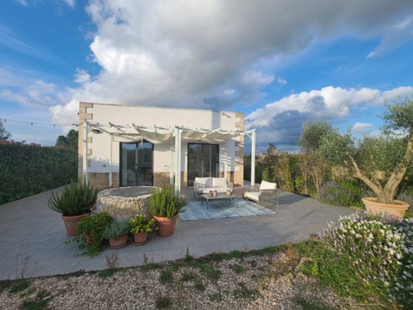 casa indipendente in vendita a Gallipoli in zona Baia Verde