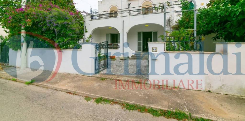 casa indipendente in vendita a Gallipoli in zona Rivabella