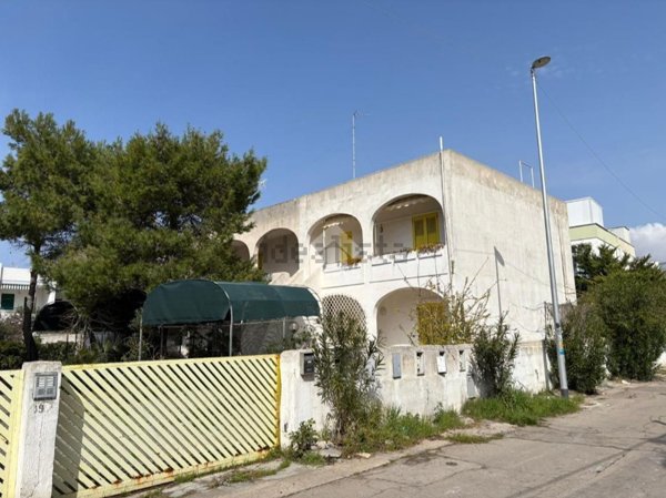 casa indipendente in vendita a Gallipoli in zona Baia Verde