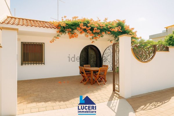 casa indipendente in vendita a Gallipoli in zona Conchiglie