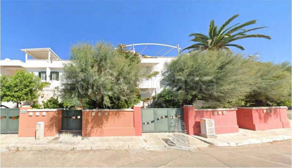 casa indipendente in vendita a Gallipoli in zona Baia Verde