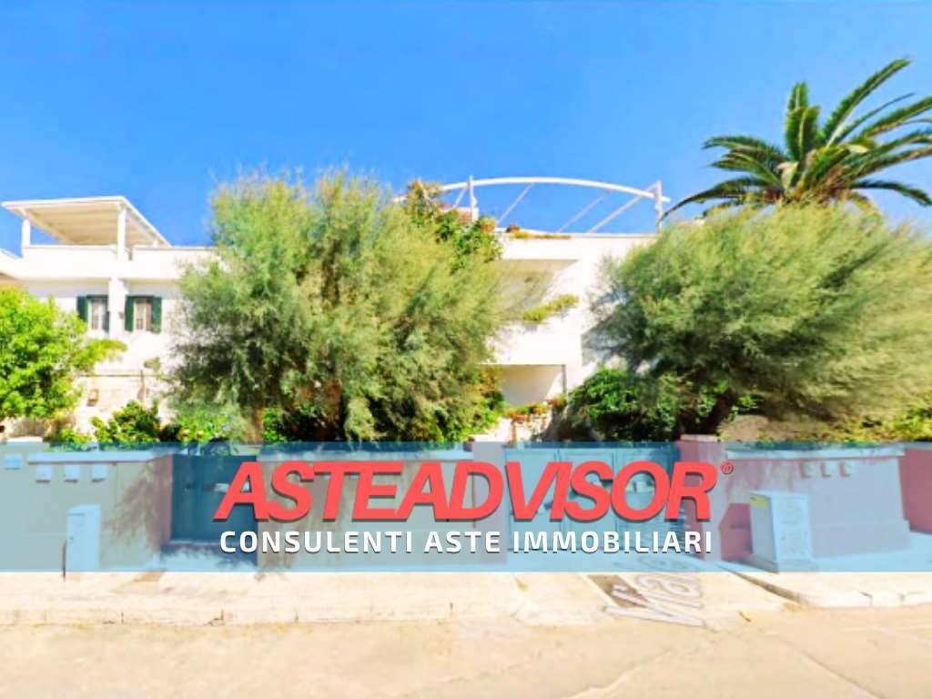 casa indipendente in vendita a Gallipoli in zona Baia Verde