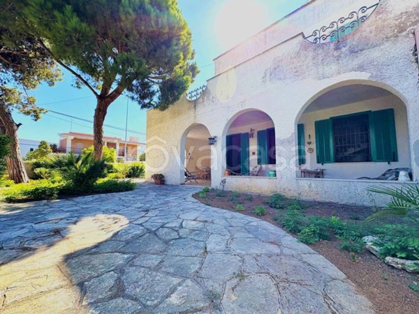 casa indipendente in vendita a Gallipoli in zona Baia Verde