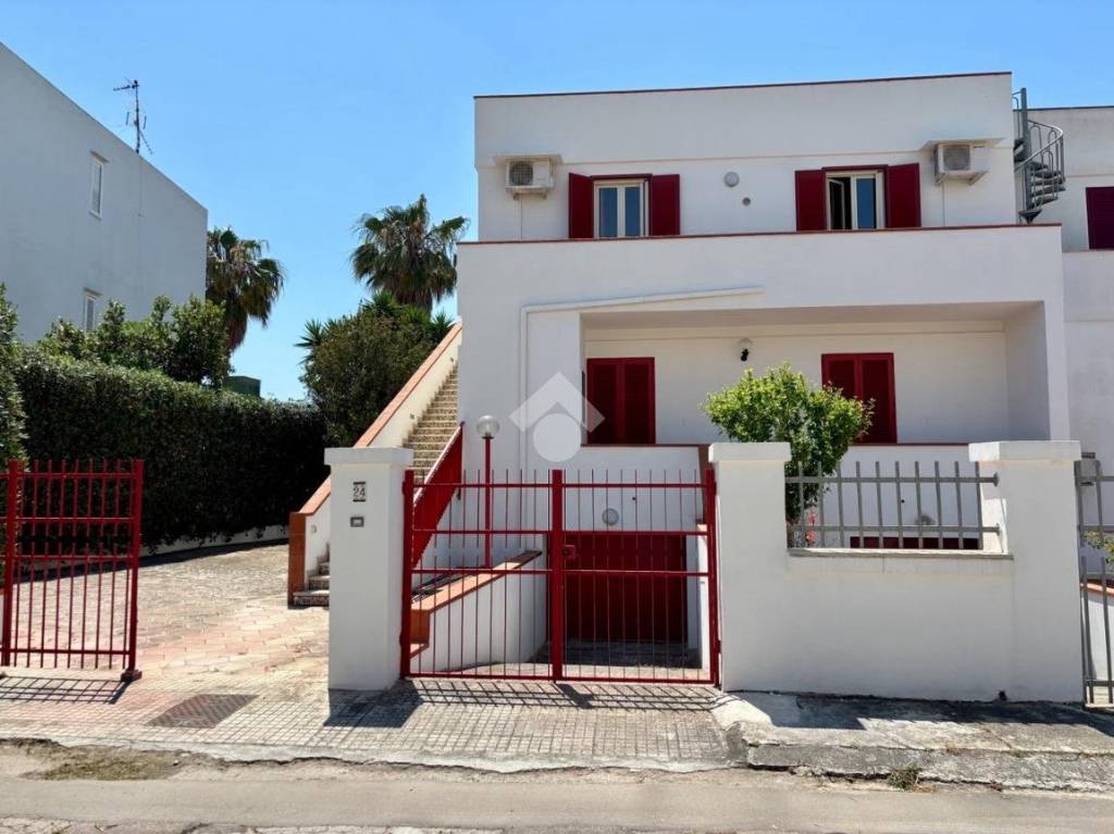 casa indipendente in vendita a Gallipoli in zona Rivabella